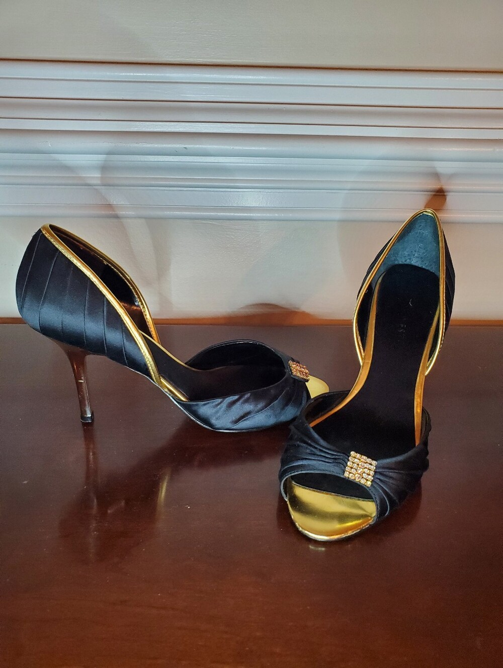 Nine West - Black and Gold - Women's - Heels - Sz. 7